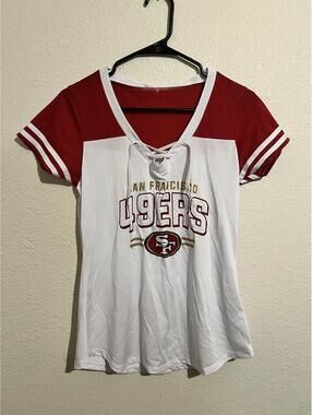 San Francisco 49ers Women's Lace-Up V-Neck T-Shirt Size Medium